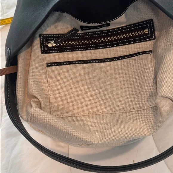 Dooney & Bourke Authentic black leather purse - Picture 7 of 16